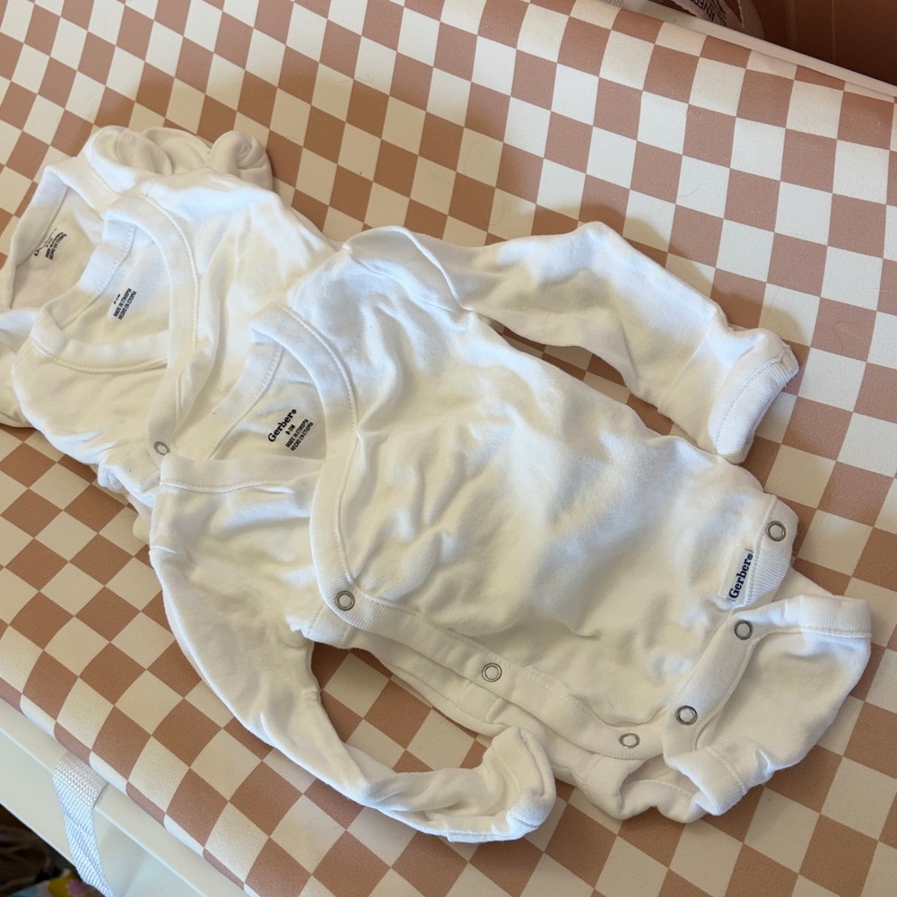 new without tags - 3 pack gerber onesies